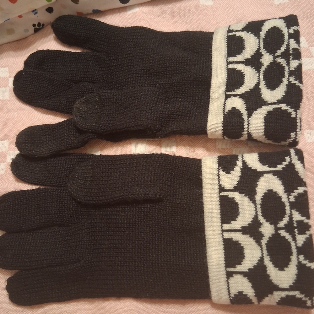 Coach Black Knit Gloves with Logo Cuff